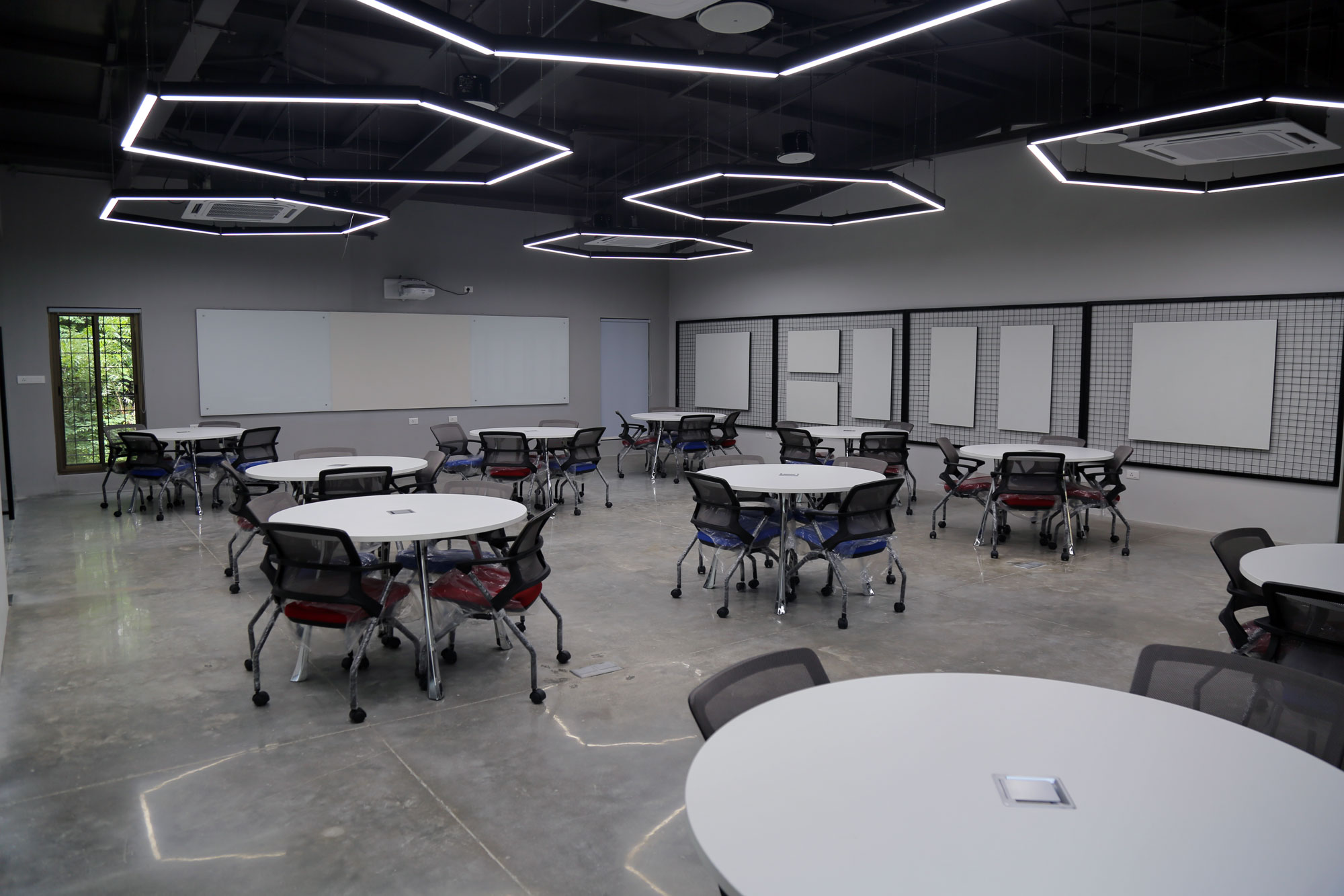 Event space (DLabs)